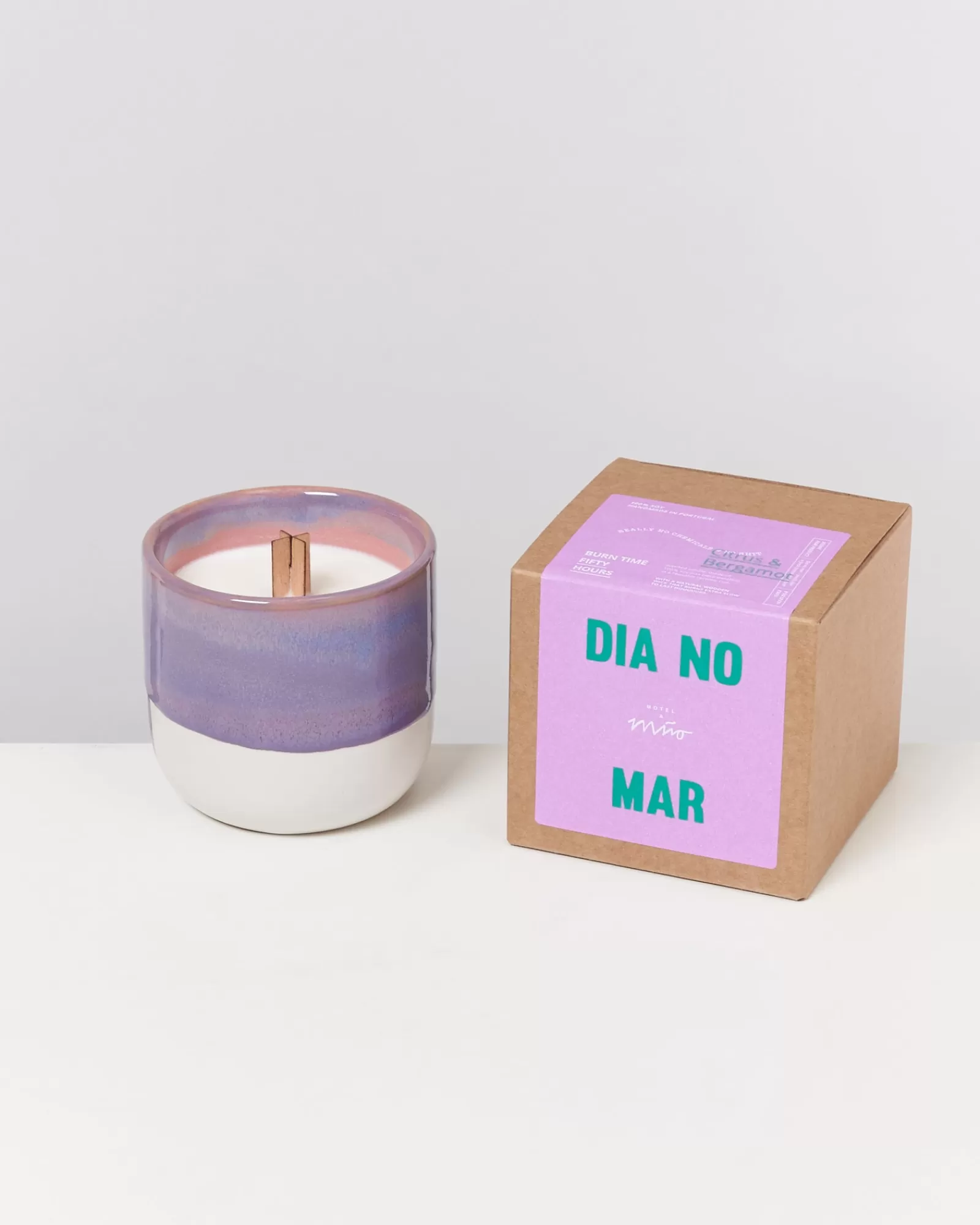 Motel a Miio Coimbra - Scented Candle "Dia No Mar" Lilac Pink lila rosa Online
