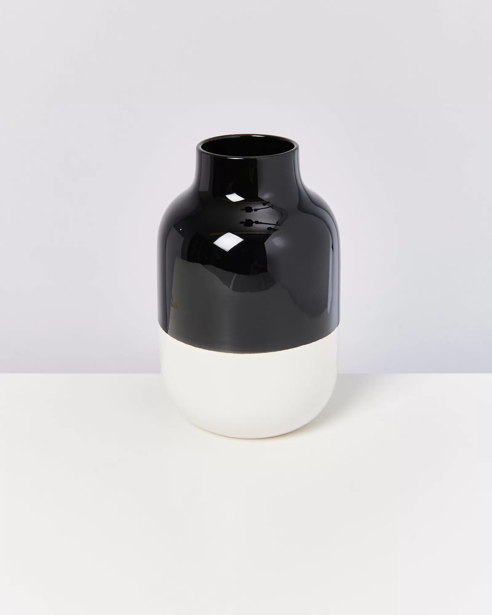 Motel a Miio Nuno Vase L - Black White black-and-white Hot