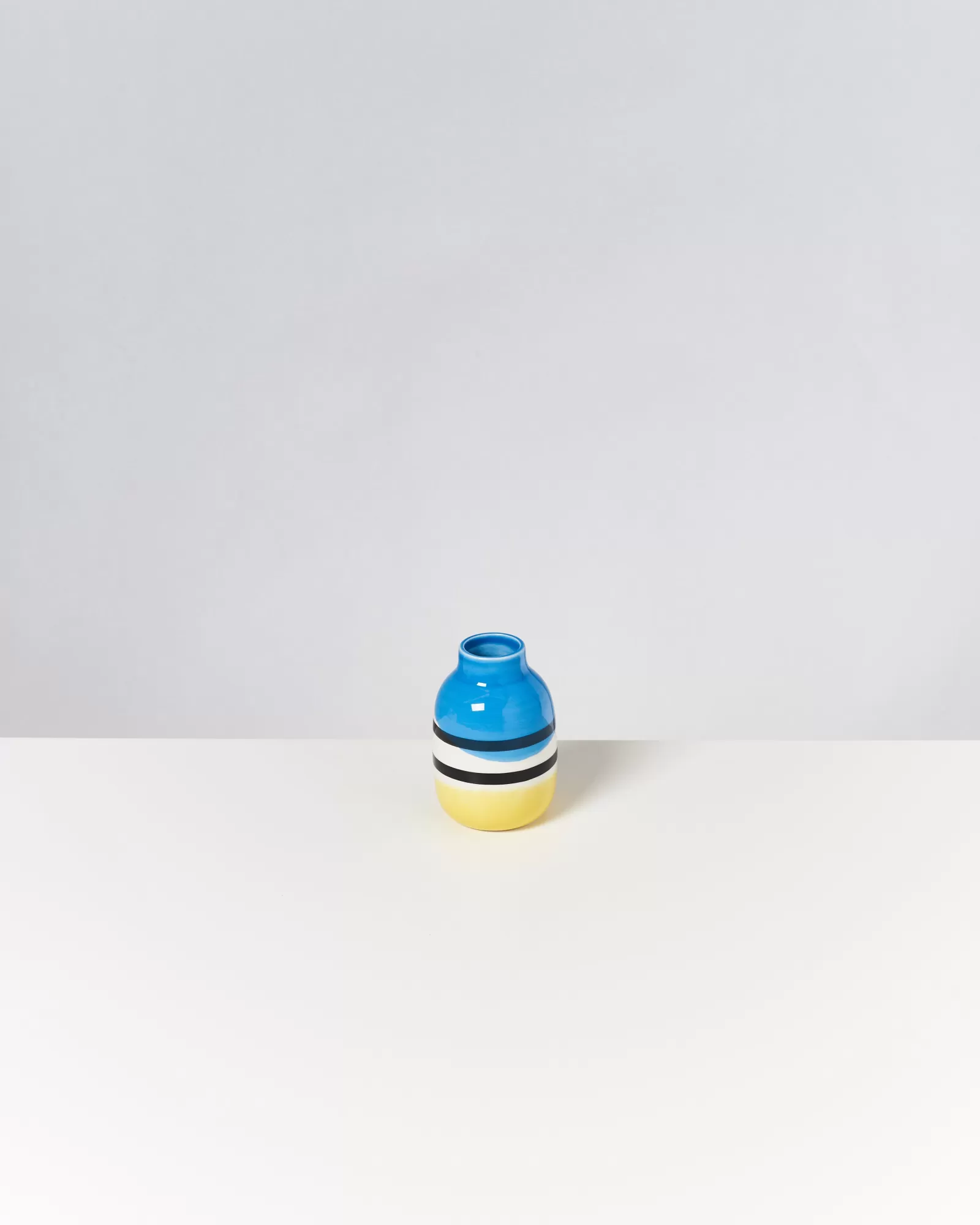 Motel a Miio Nuno Vase S - Black & White Striped With Blue schwarz weiß gestreift mit blau Store